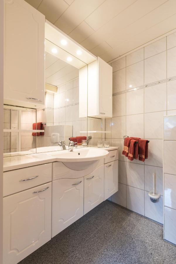 Moselromantik-Hotel Zum Loewen Ediger-Eller Exteriör bild