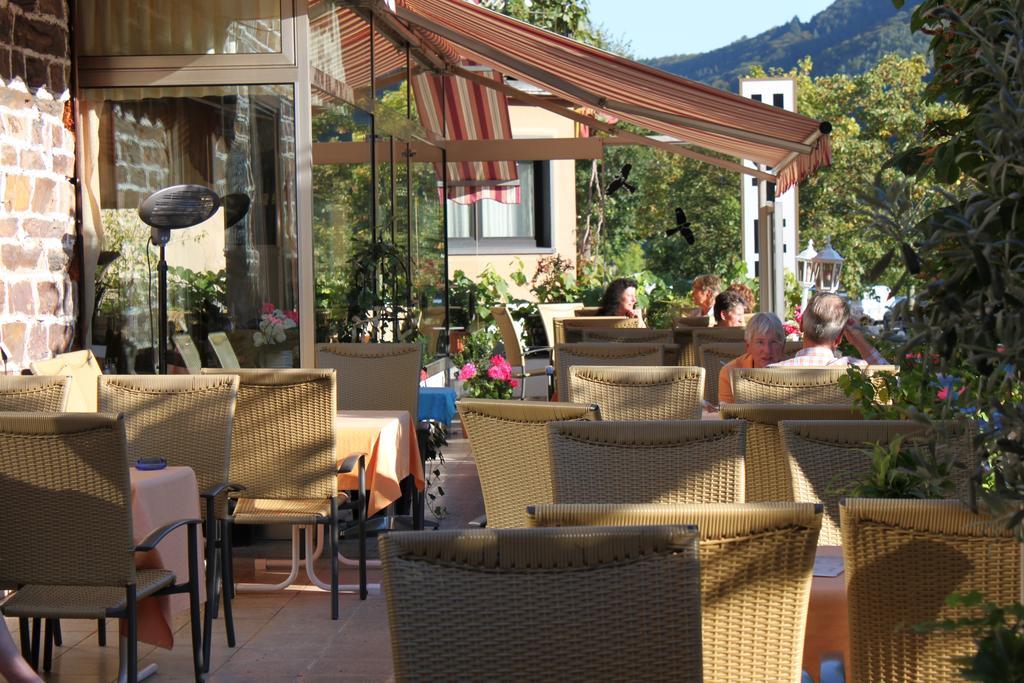 Moselromantik-Hotel Zum Loewen Ediger-Eller Exteriör bild