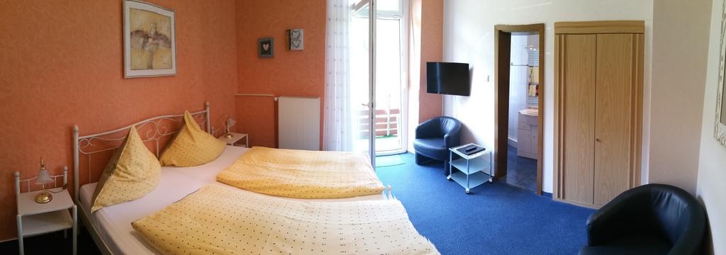 Moselromantik-Hotel Zum Loewen Ediger-Eller Exteriör bild