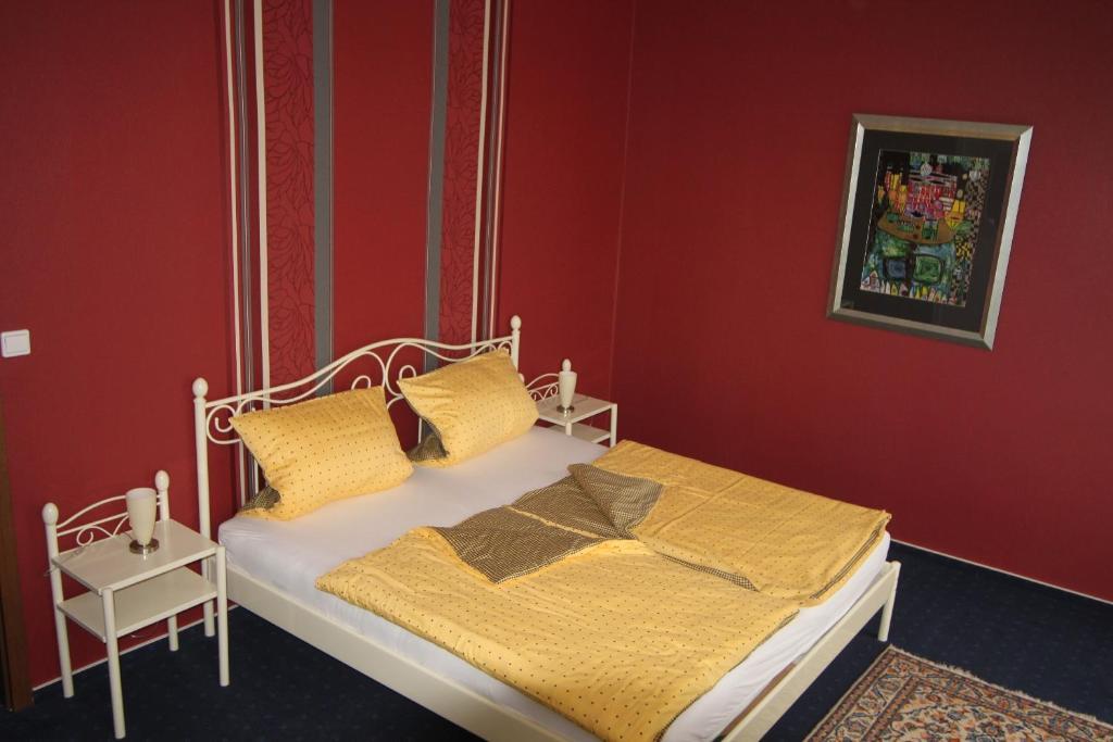 Moselromantik-Hotel Zum Loewen Ediger-Eller Rum bild