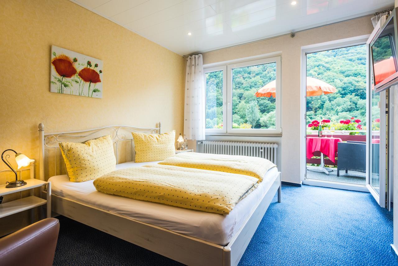 Moselromantik-Hotel Zum Loewen Ediger-Eller Exteriör bild